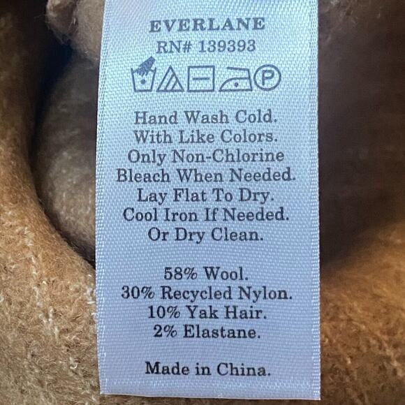 Everlane Cozy Stretch Knit Crop Tank Womens M Wool Yak Softcore Cozycore Fuzzy - Picture 11 of 12